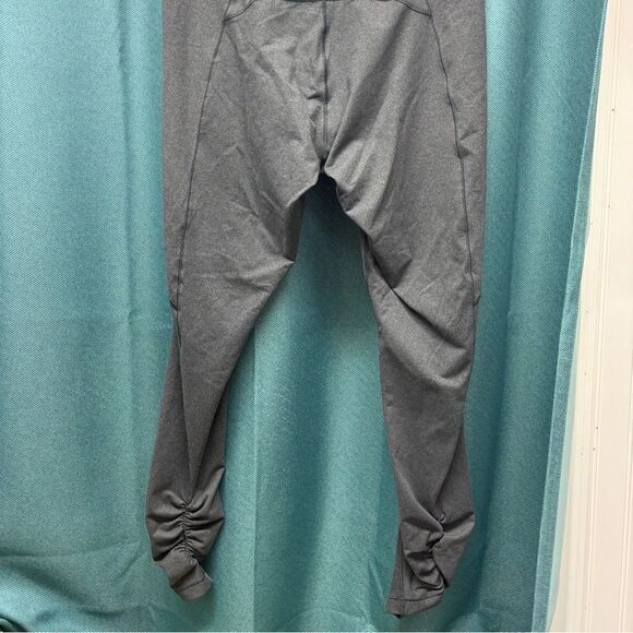 CALIA by Carrie Underwood Gray Cropped/Knee Leggings Size 1X - Picture 5 of 6